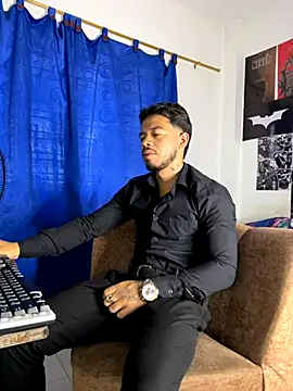 Snapshot of DavideVentura_ chatting on September 12, 2025, 12:05 pm DavideVentura online show from September 12, 2025, 12:05 pm