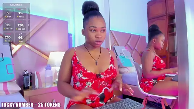 SophieSinclair online show from February 1, 2026, 1:37 am