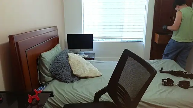 tightncuteass online show from September 24, 2025, 9:51 pm