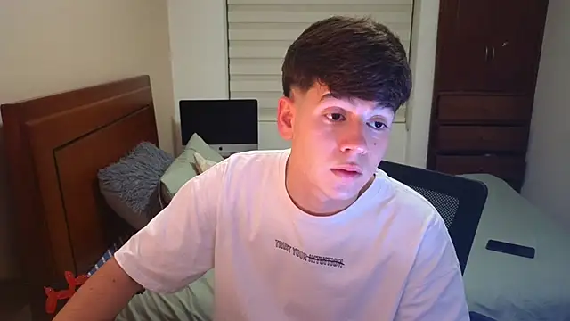 tightncuteass online show from September 27, 2025, 12:48 am