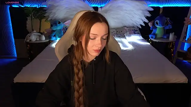 FoxyMayy online show from October 27, 2025, 1:59 pm