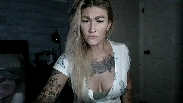 Snapshot of baddiexxmorgyn chatting on September 16, 2025, 6:03 am baddiexxmorgyn online show from September 16, 2025, 6:03 am