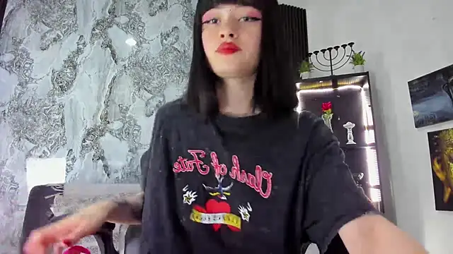 Snapshot of Zoe_Rosse00 chatting on November 19, 2025, 7:14 pm Zoe Rosse00 online show from November 19, 2025, 7:14 pm