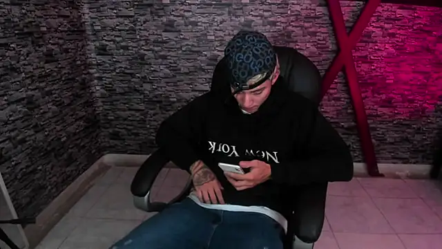 weesley boy online show from October 7, 2025, 11:24 pm