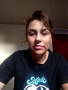 Snapshot of vanessa-titisM chatting on April 24, 2026, 9:28 pm vanessa-titisM online show from April 24, 2026, 9:28 pm