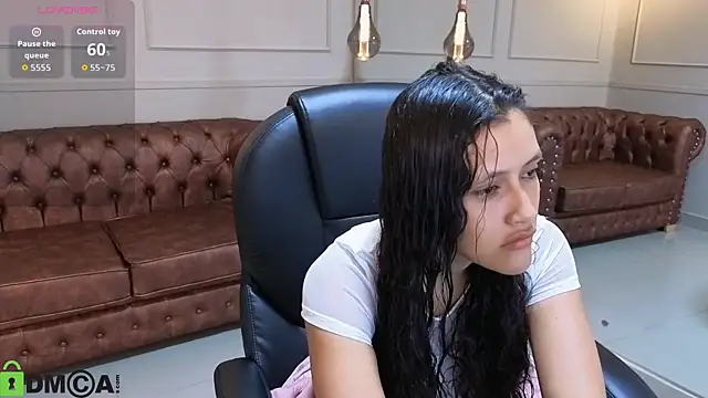 Snapshot of ArielBlossom___ chatting on October 14, 2025, 11:11 am ArielBlossom online show from October 14, 2025, 11:11 am