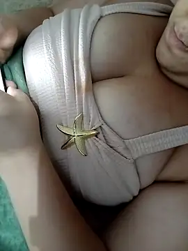 luablancax2021 online show from November 23, 2025, 4:23 am