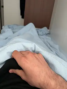 LAZ3R1 online show from July 10, 2026, 12:52 pm