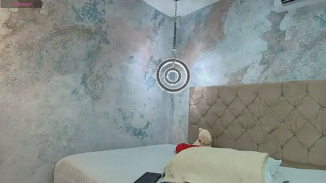 Snapshot of debora_ortiz chatting on October 21, 2025, 1:34 pm debora ortiz online show from October 21, 2025, 1:34 pm