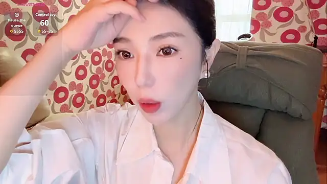 miss-lin online show from November 30, 2025, 6:06 am