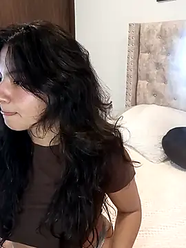Snapshot of Asaray_T_ chatting on September 16, 2025, 4:52 pm Asaray T online show from September 16, 2025, 4:52 pm