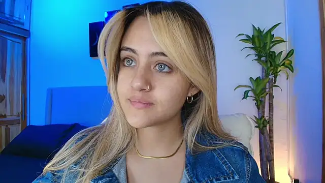 MaryMoon  online show from October 14, 2025, 1:17 am