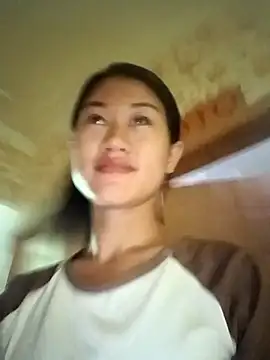 luy-xinh02 online show from September 18, 2025, 12:01 am