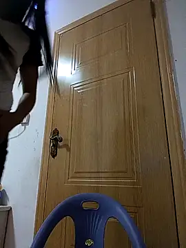 luy-xinh02 online show from October 3, 2025, 2:52 am