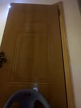 luy-xinh02 online show from October 9, 2025, 2:15 pm