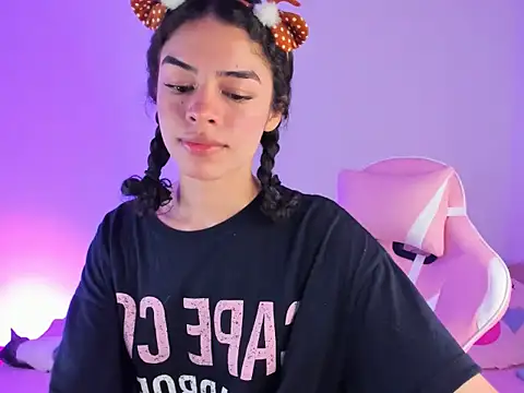 Snapshot of maddy_parker__ chatting on November 12, 2025, 9:03 pm maddy parker online show from November 12, 2025, 9:03 pm