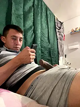 eslabon19 online show from January 13, 2026, 4:18 am