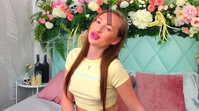 Miranda Scott online show from October 22, 2025, 5:13 pm