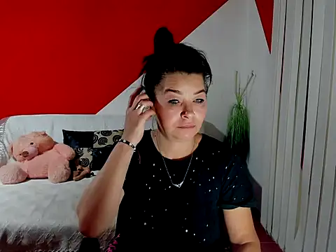 Soffy Skye online show from September 28, 2025, 3:34 am