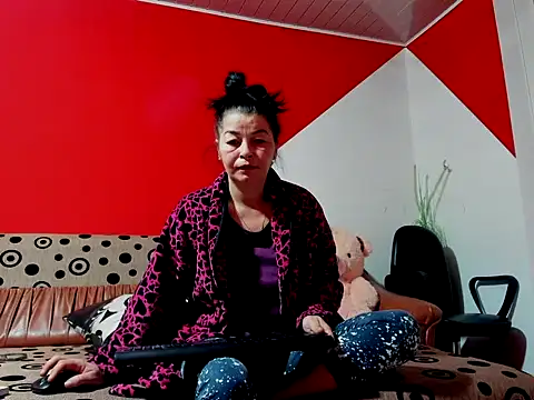 Soffy Skye online show from October 6, 2025, 4:32 am