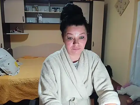 Snapshot of Soffy_Skye chatting on February 11, 2026, 5:01 am Soffy Skye online show from February 11, 2026, 5:01 am