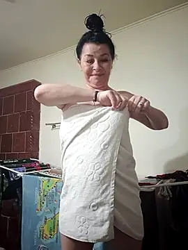 Snapshot of Soffy_Skye chatting on February 12, 2026, 5:08 pm Soffy Skye online show from February 12, 2026, 5:08 pm