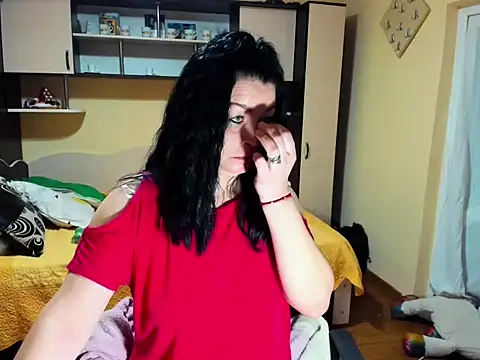 Snapshot of Soffy_Skye chatting on February 25, 2026, 5:06 am Soffy Skye online show from February 25, 2026, 5:06 am