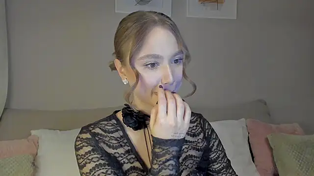 Snapshot of Stefa_Evans chatting on October 6, 2025, 5:32 pm Stefa Evans online show from October 6, 2025, 5:32 pm