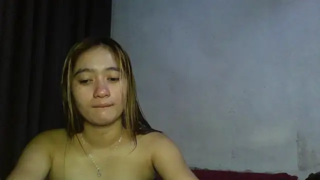 Snapshot of Elysia_Fox chatting on June 17, 2026, 5:32 am Elysia Fox online show from June 17, 2026, 5:32 am