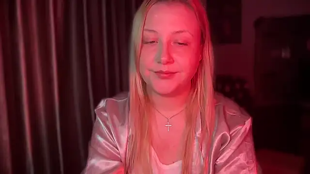 Snapshot of BikiHellena chatting on November 25, 2025, 11:05 pm BikiHellena online show from November 25, 2025, 11:05 pm