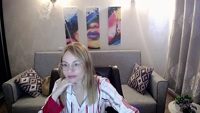 Snapshot of shy_hot_cat chatting on September 11, 2025, 12:05 pm shy hot cat online show from September 11, 2025, 12:05 pm