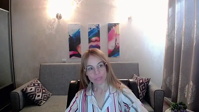 Snapshot of shy_hot_cat chatting on September 12, 2025, 8:58 am shy hot cat online show from September 12, 2025, 8:58 am