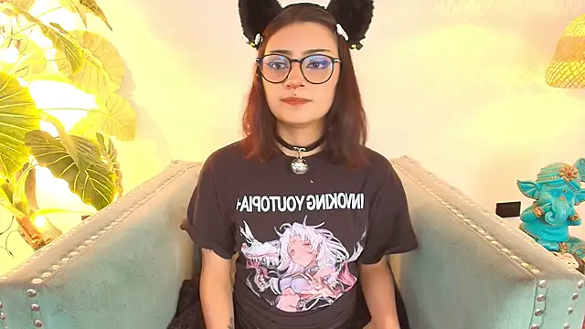 Snapshot of Yoko_Berry chatting on September 19, 2025, 12:17 pm Yoko Berry online show from September 19, 2025, 12:17 pm