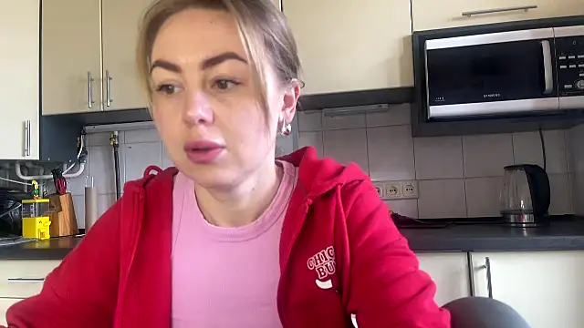 MartaLuna  online show from March 21, 2026, 11:15 am