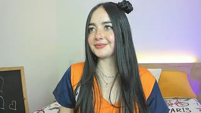 Ashleypetit online show from June 4, 2026, 1:39 pm