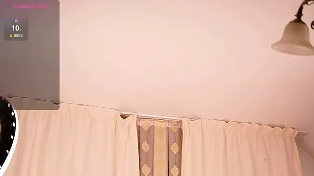 PlayfulAvalyn online show from October 31, 2025, 11:17 pm