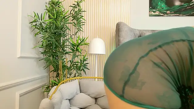 MeganXDesire online show from October 19, 2025, 4:46 am