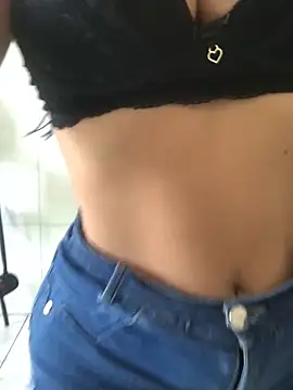 Snapshot of Andreininha chatting on November 15, 2025, 12:34 pm Andreininha online show from November 15, 2025, 12:34 pm