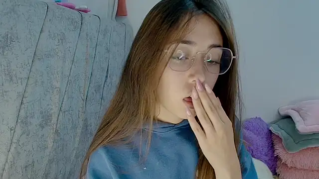 Snapshot of kimmy_vegga2 chatting on October 19, 2025, 5:08 am kimmy vegga2 online show from October 19, 2025, 5:08 am