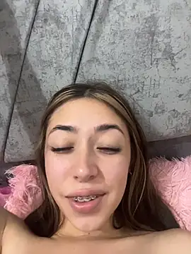 Snapshot of kimmy_vegga2 chatting on November 29, 2025, 3:42 am kimmy vegga2 online show from November 29, 2025, 3:42 am