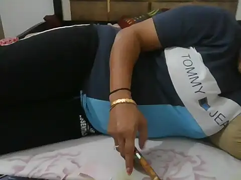 Bhabhi osm online show from April 9, 2026, 6:52 am