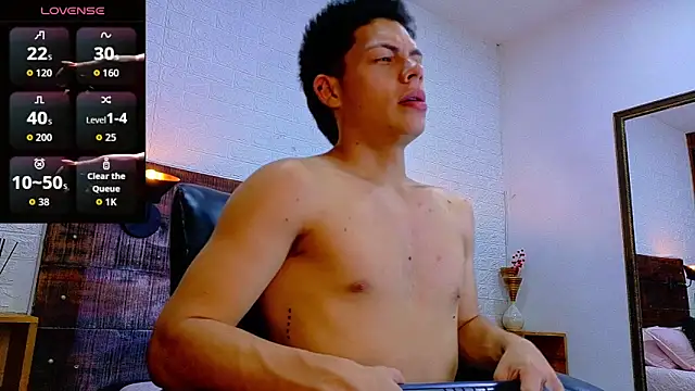 JhosuaVega online show from October 20, 2025, 7:25 pm