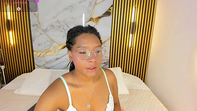 Snapshot of ValeryCortezm chatting on September 20, 2025, 11:55 am ValeryCortezm online show from September 20, 2025, 11:55 am