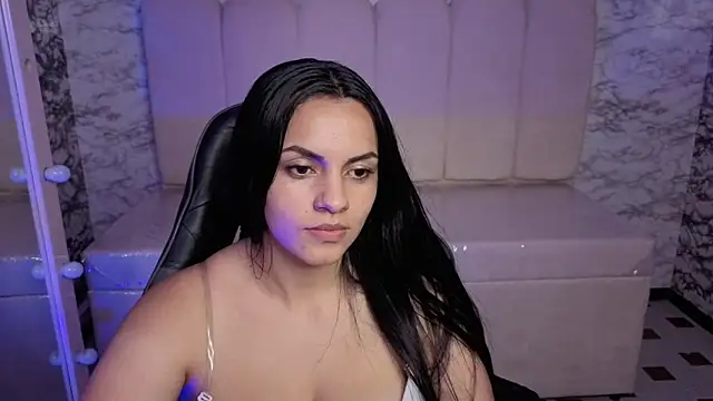 Mialover v online show from October 10, 2025, 1:04 am