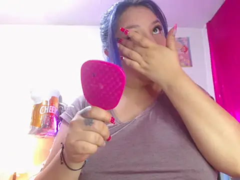 Emma  Fox  online show from September 28, 2025, 5:51 pm