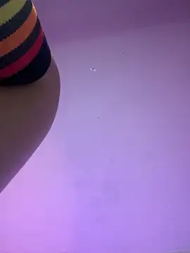 Emma  Fox  online show from October 31, 2025, 3:46 pm