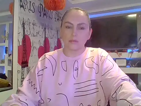 Snapshot of Venusina_07 chatting on October 25, 2025, 7:49 am Venusina 07 online show from October 25, 2025, 7:49 am