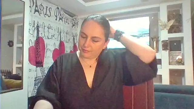 Snapshot of Venusina_07 chatting on November 11, 2025, 3:28 am Venusina 07 online show from November 11, 2025, 3:28 am