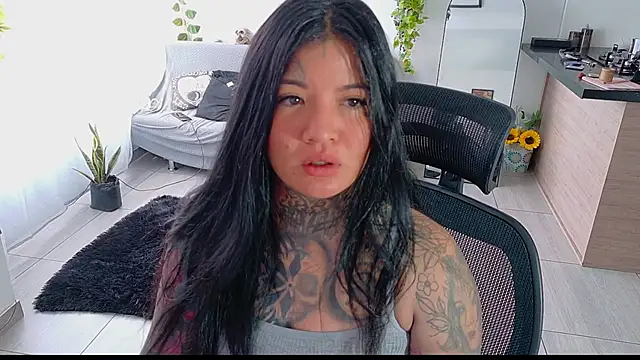 Snapshot of Unatatuada chatting on October 2, 2025, 1:07 pm Unatatuada online show from October 2, 2025, 1:07 pm