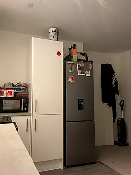 IceEyesUK online show from September 27, 2025, 8:03 pm